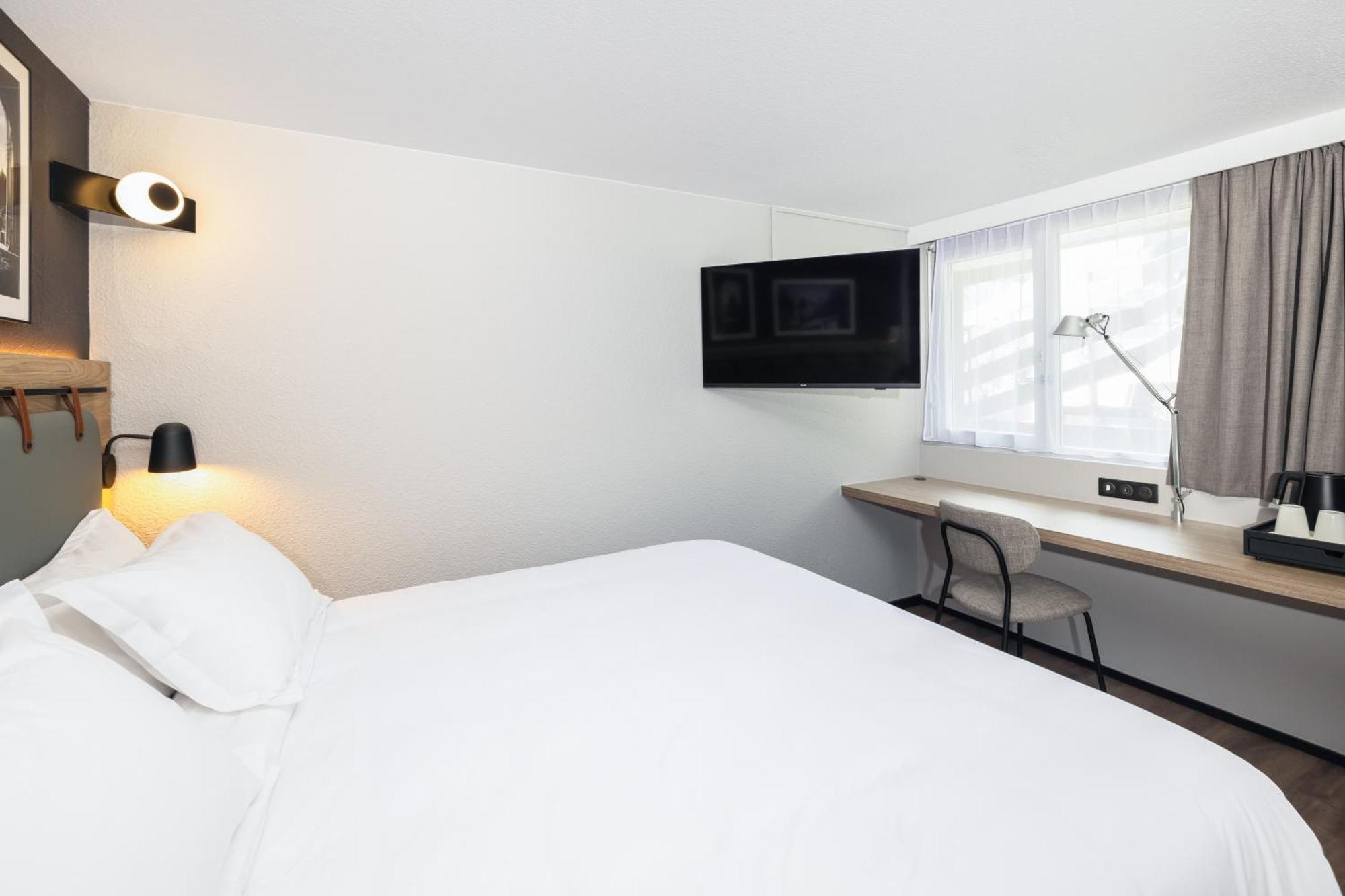 Hotel Campanile Paris Ouest - Gennevilliers Port Zewnętrze zdjęcie